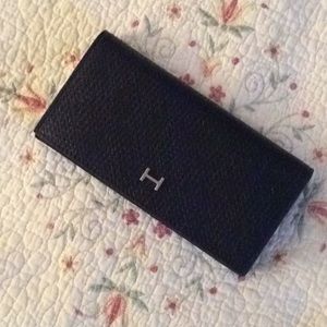 Halston wallet